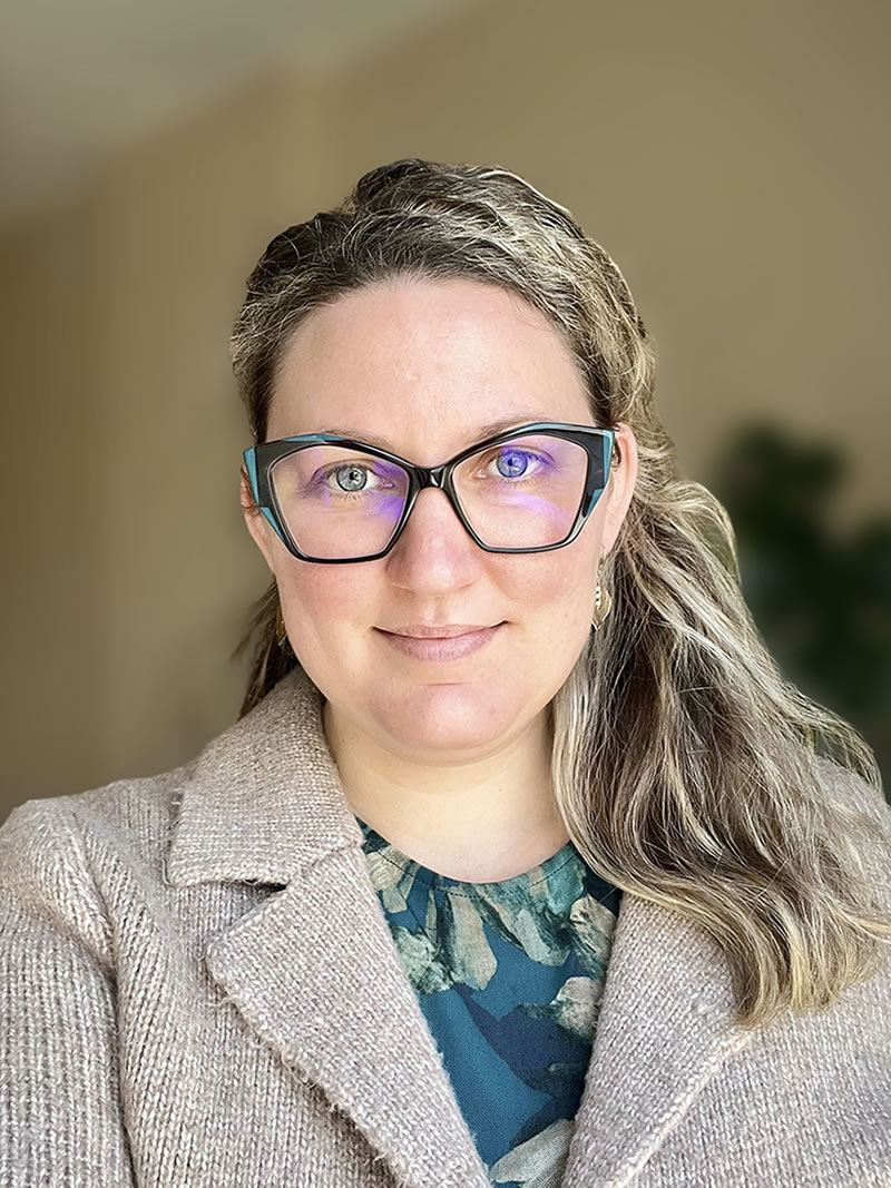 Katherine McGuire headshot